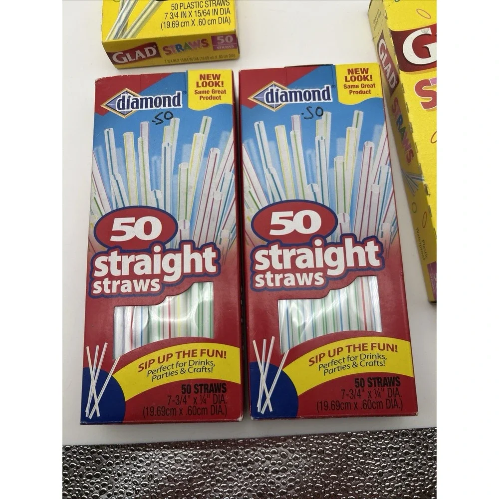 Glad Diamond straight drinking straws. 200 straws Lot Of 4 Boxes